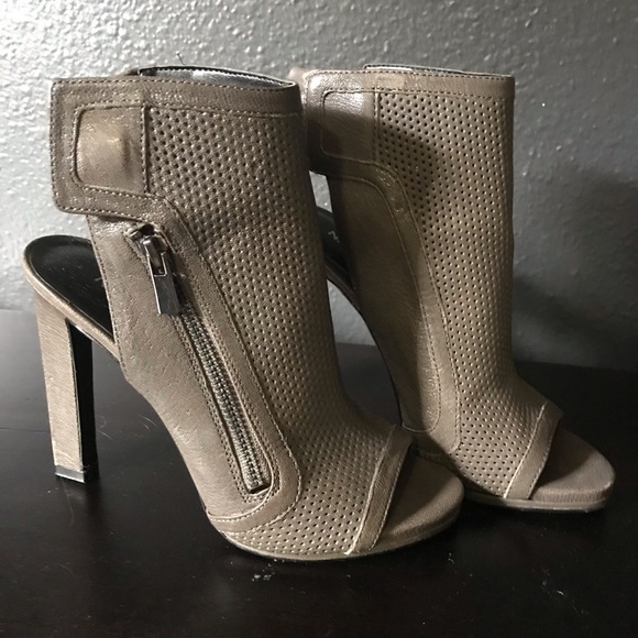 NineWest Tiptoe Shoetie - Picture 2 of 4